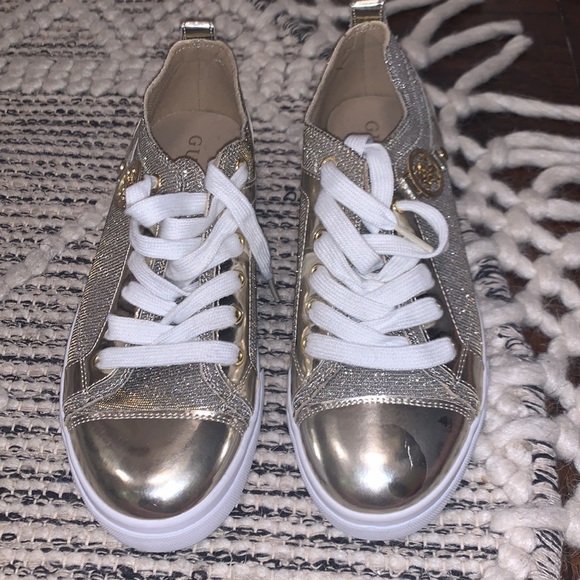 Guess sneakers - Picture 2 of 5